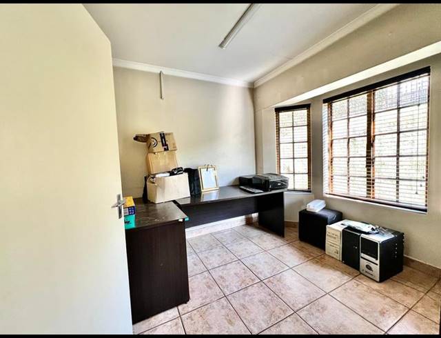 3 BEDROOM HOUSE FOR SALE IN LINCOLN MEADE